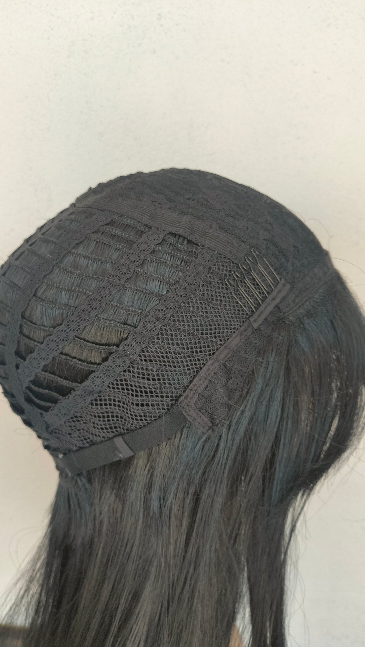 Peluca Jenna – Tono Negro Corte Degrafilado/Capas Con Fleco- Premium