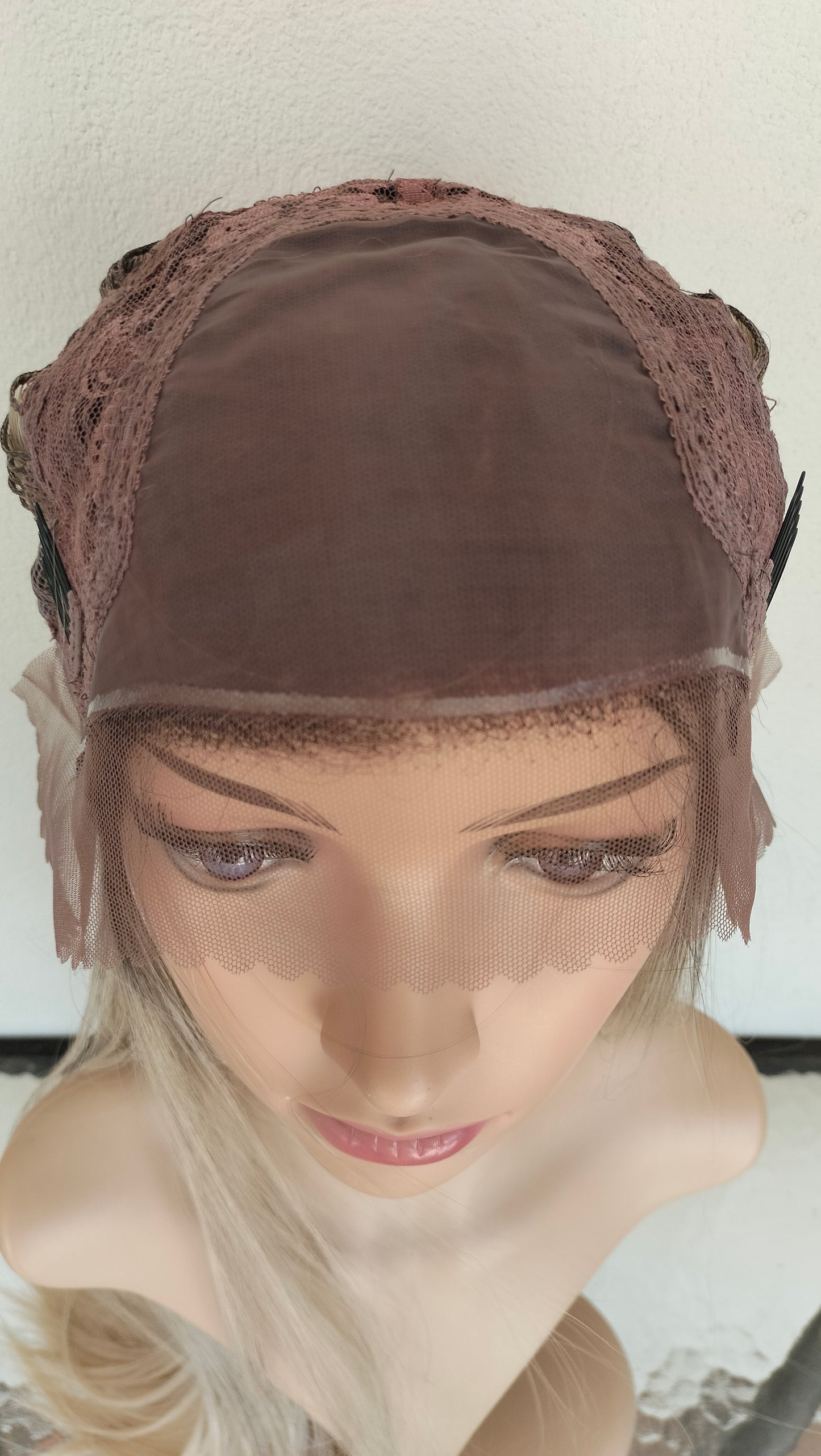 Peluca Modelo Isabel lace front 4"x4" libre peinado tono 3tt/mocha rubio cenizo