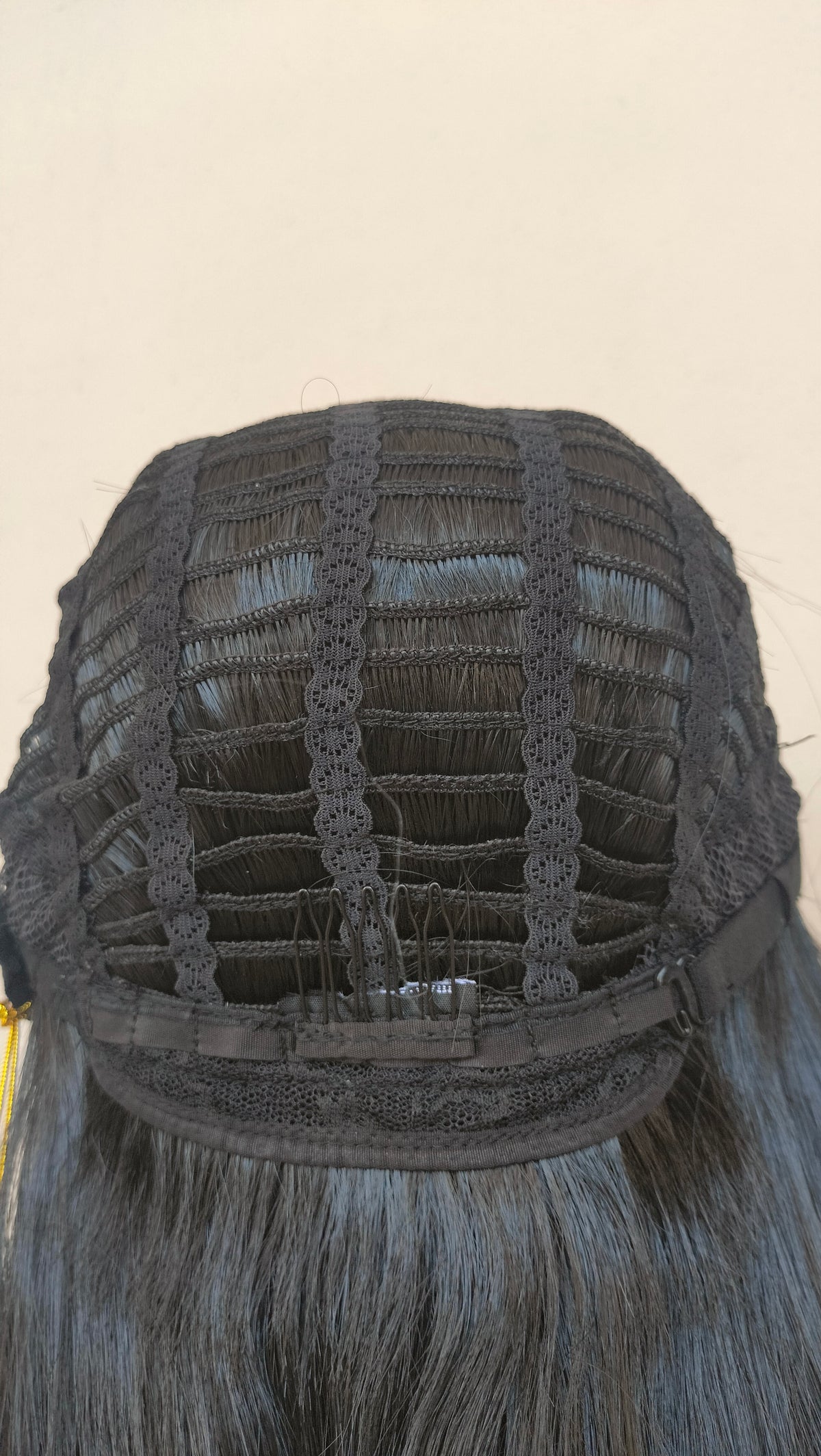 Peluca Jenna – Tono Negro Corte Degrafilado/Capas Con Fleco- Premium