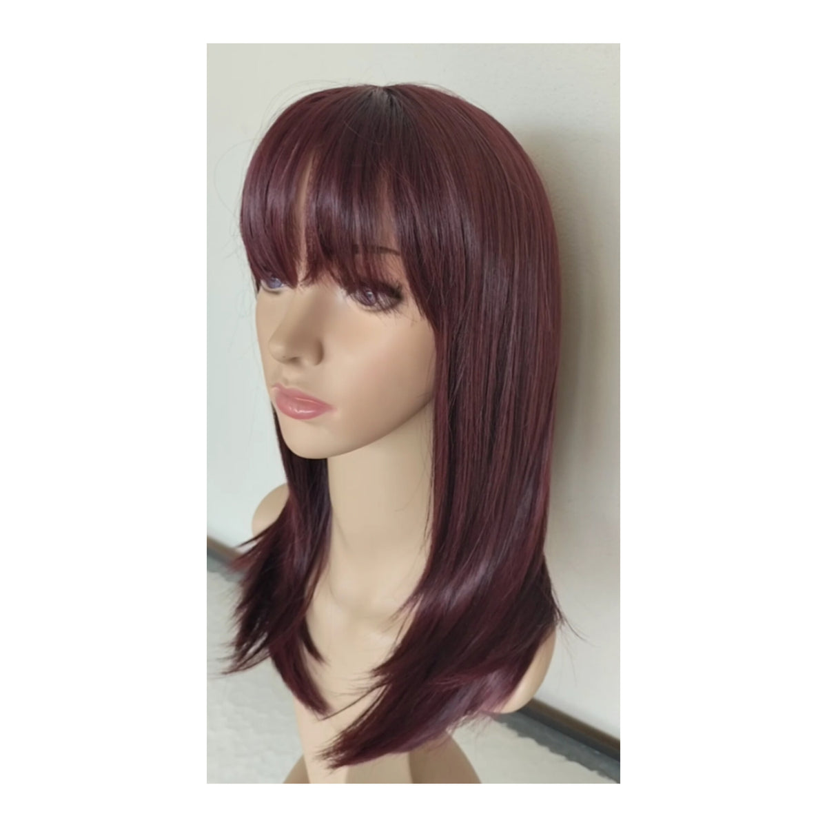 Peluca Jenna #39/99/ Borgoña /corte degrafilado/Premium