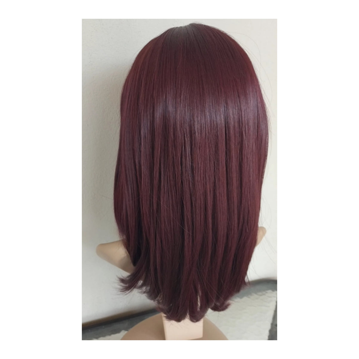 Peluca Jenna #39/99/ Borgoña /corte degrafilado/Premium