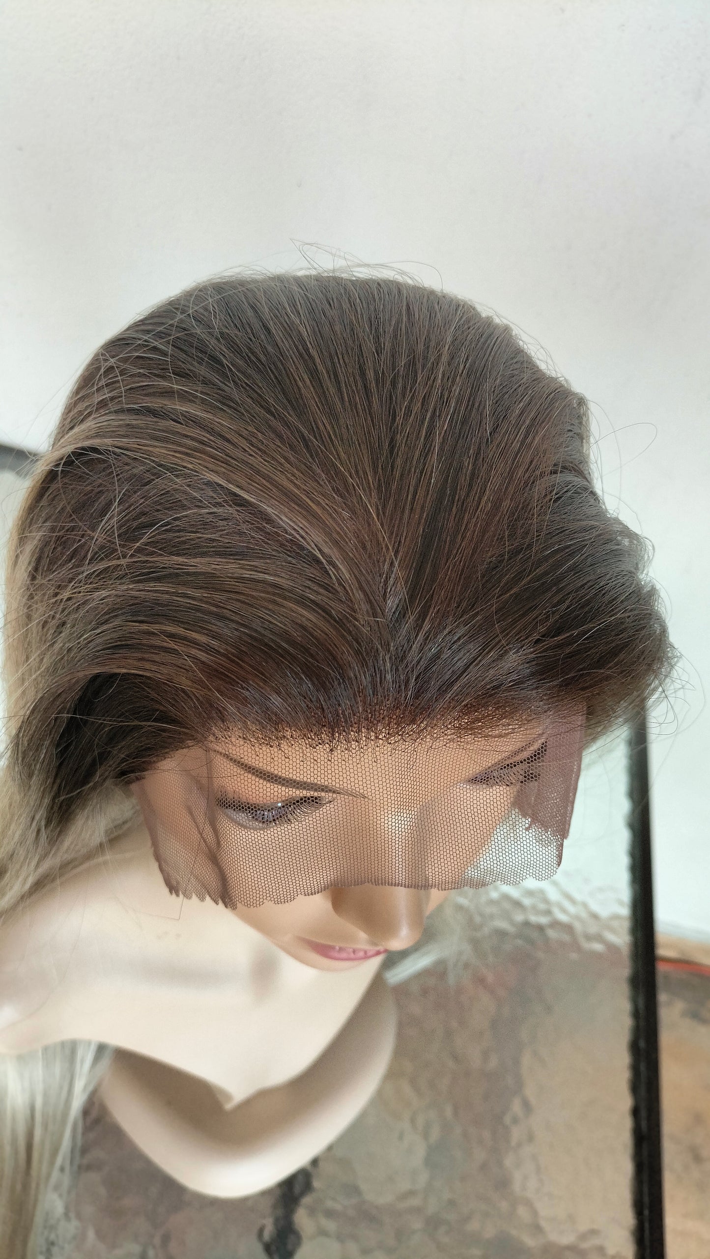 Peluca Modelo Isabel lace front 4"x4" libre peinado tono 3tt/mocha rubio cenizo