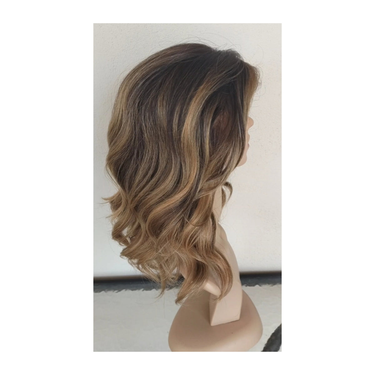 Peluca "Roxana"Oncologíca/Alopecia-Ondulada-Rubia